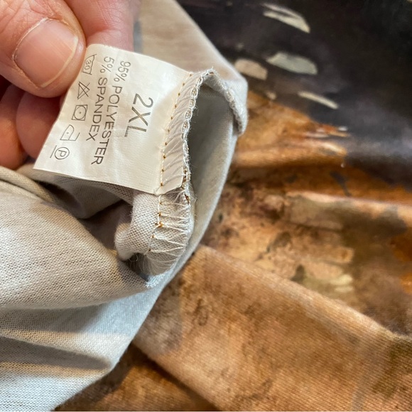 Brown Bull Skull Graphic T-Shirt - Picture 3 of 7